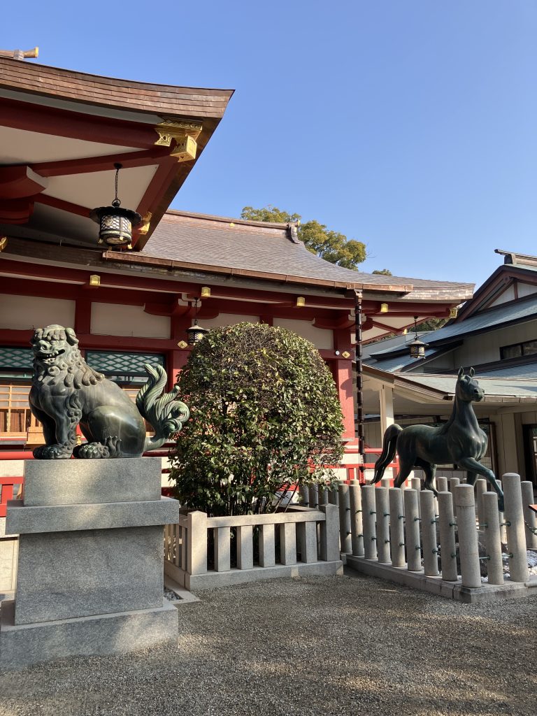狛犬
komainu